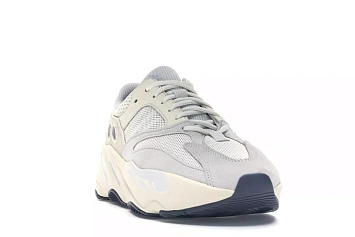 adidas Yeezy Boost 700 Analog - 3