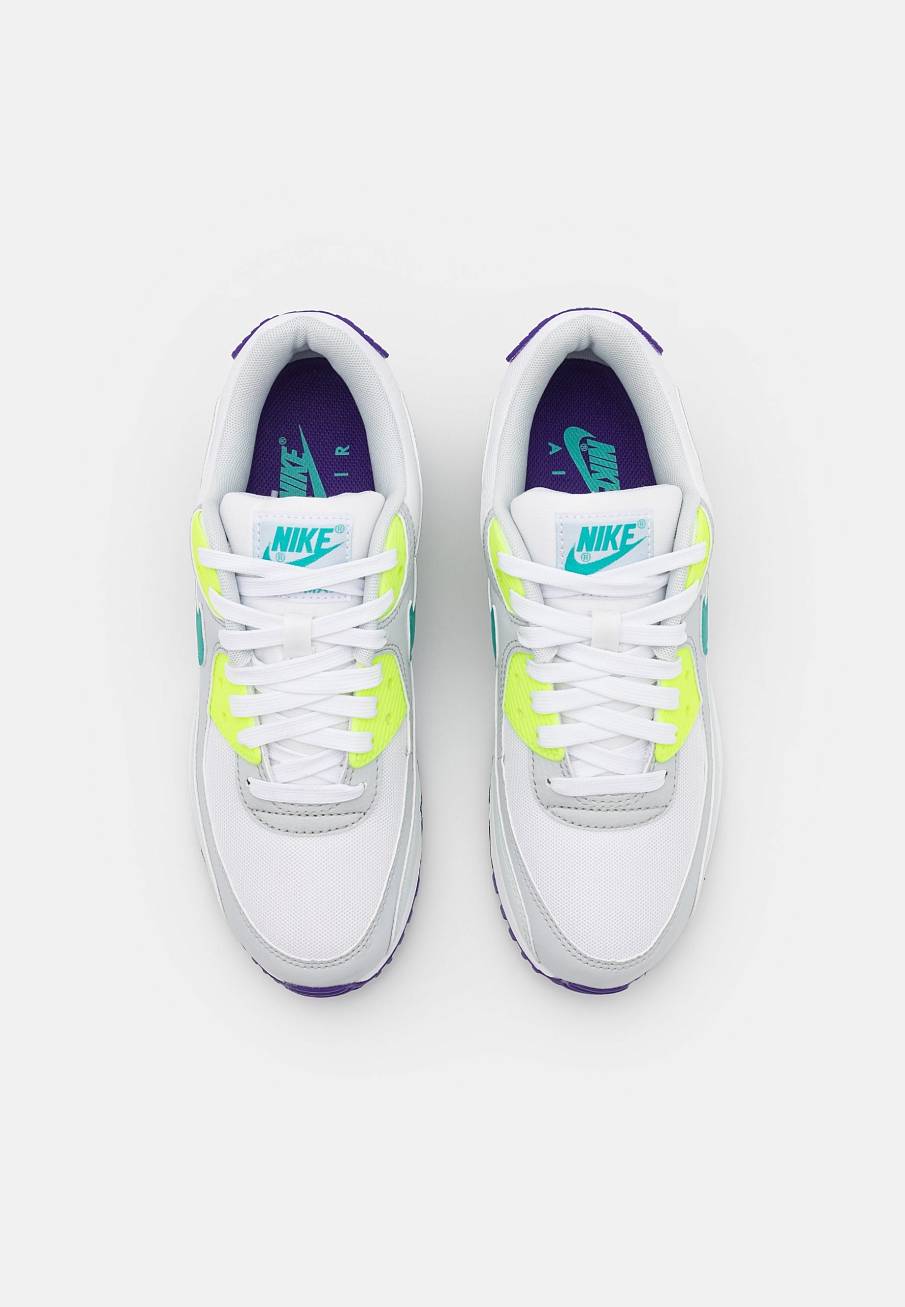 Фото № 4 с приближением к товару «‎Nike Air Max 90 »