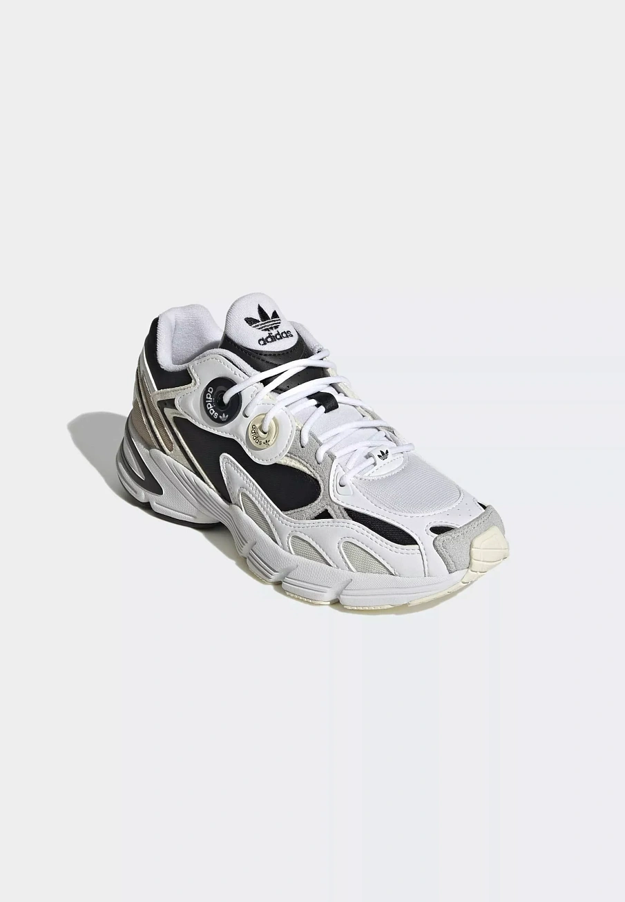 Фото № 2 с приближением к товару «‎Кроссовки Adidas SPAD111A210-A11-N»