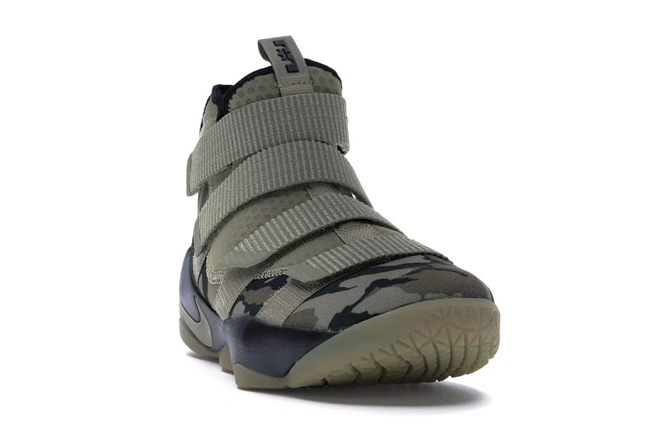 Фото № 4 с приближением к товару «‎Nike LeBron Zoom Soldier 11 Camo»