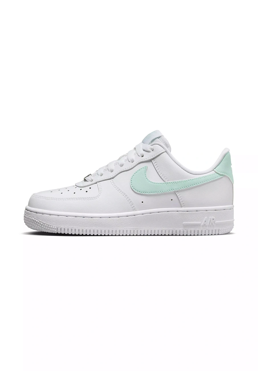 Фото № 1 с приближением к товару «‎WMNS AIR FORCE REC»