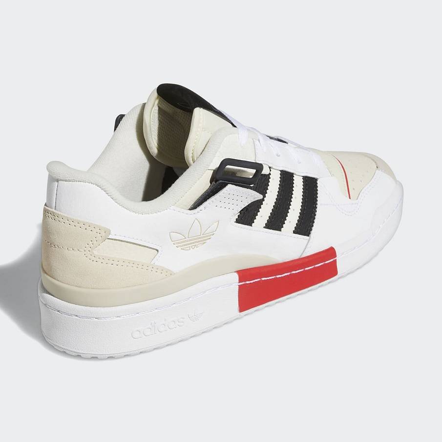 Фото № 4 с приближением к товару «‎Adidas Forum »