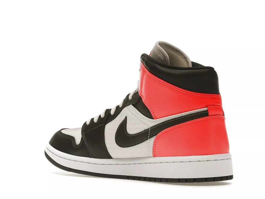 Фото № 5 с приближением к товару «‎Jordan 1 Mid Newsprint Light Orewood Brown »