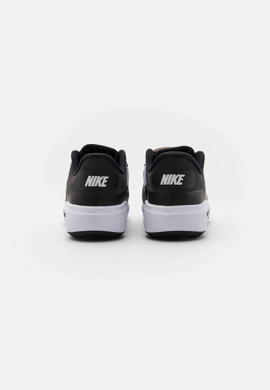 Фото № 3 с приближением к товару «‎Nike React Ace Tour»