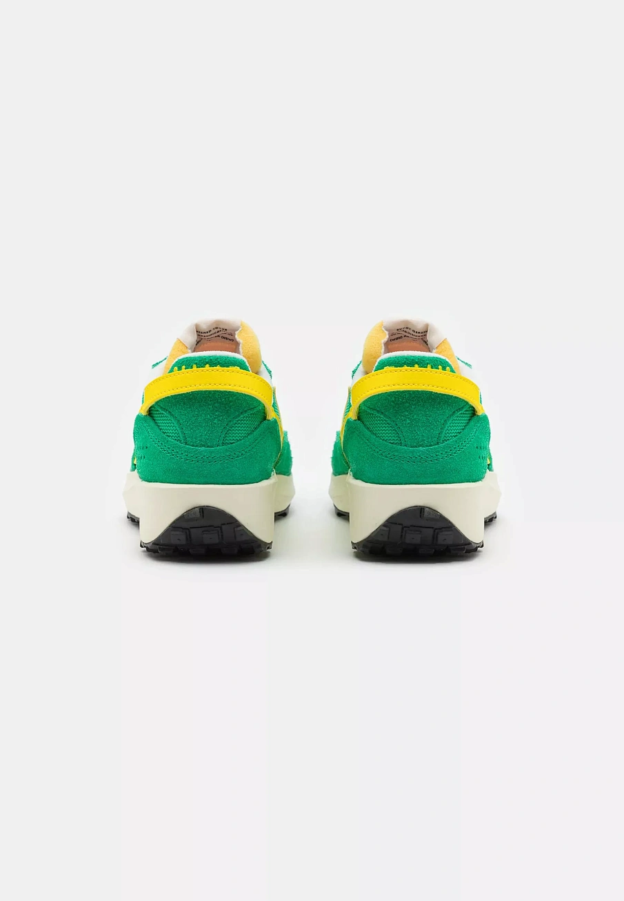 Фото № 2 с приближением к товару «‎WAFFLE DEBUT»