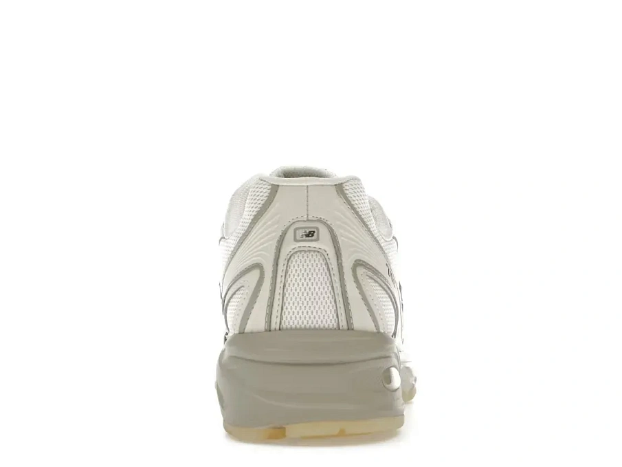 Фото № 4 с приближением к товару «‎New Balance 740»