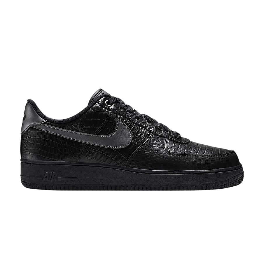 Фото № 1 с приближением к товару «‎Nike Air Force 1 07 Triple Black Croc»