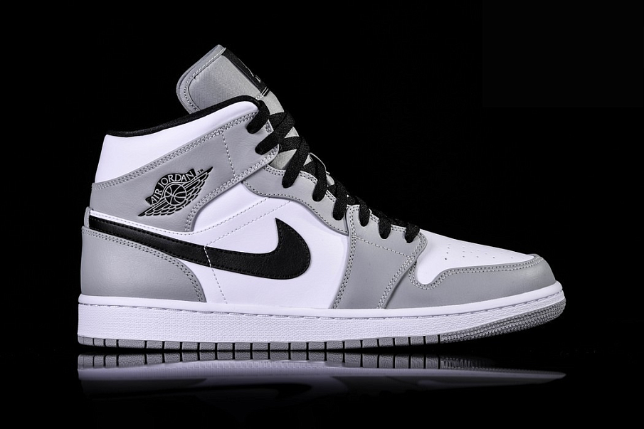 Фото № 2 с приближением к товару «‎Nike Air Jordan 1 Retro GS Smoke»