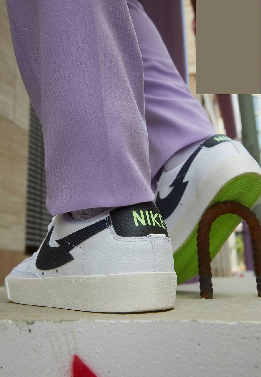 Фото № 3 с приближением к товару «‎Nike Blazer »