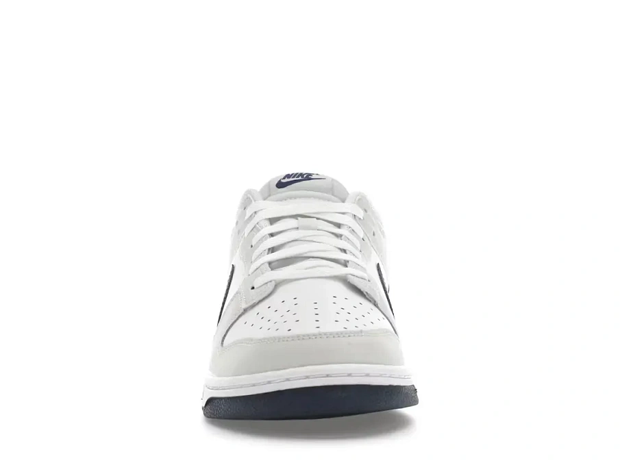 Фото № 2 с приближением к товару «‎Nike Dunk Low Retro»