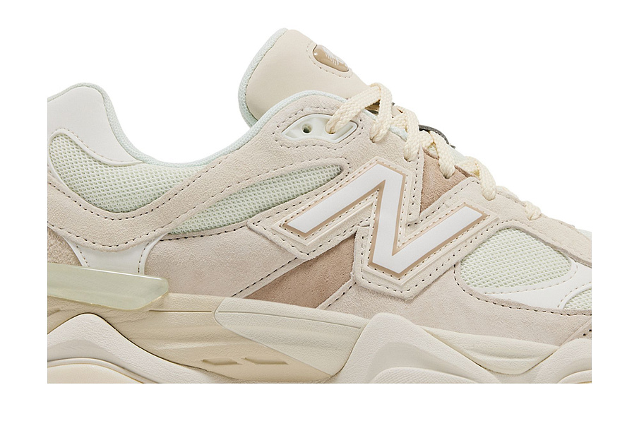 Фото № 3 с приближением к товару «‎New Balance 9060 White Beige»