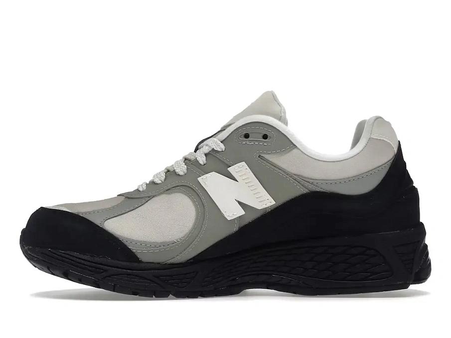 Фото № 3 с приближением к товару «‎New Balance 2002R»