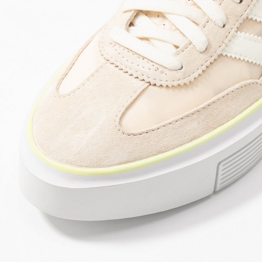 Фото № 3 с приближением к товару «‎Adidas Sleek Super »