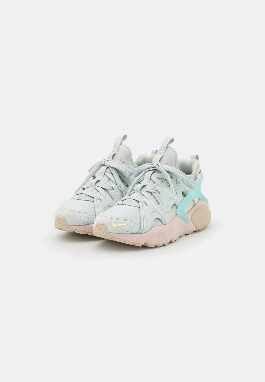 Фото № 2 с приближением к товару «‎AIR HUARACHE»