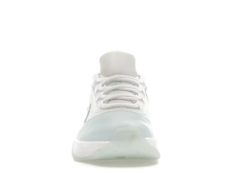 Фото № 2 с приближением к товару «‎Jordan 11 CMFT Low»