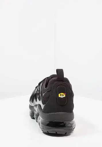 Nike Air Vapormax Plus  - 4