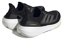 Фото № 4 с приближением к товару «‎ adidas Ultraboost Running shoes»