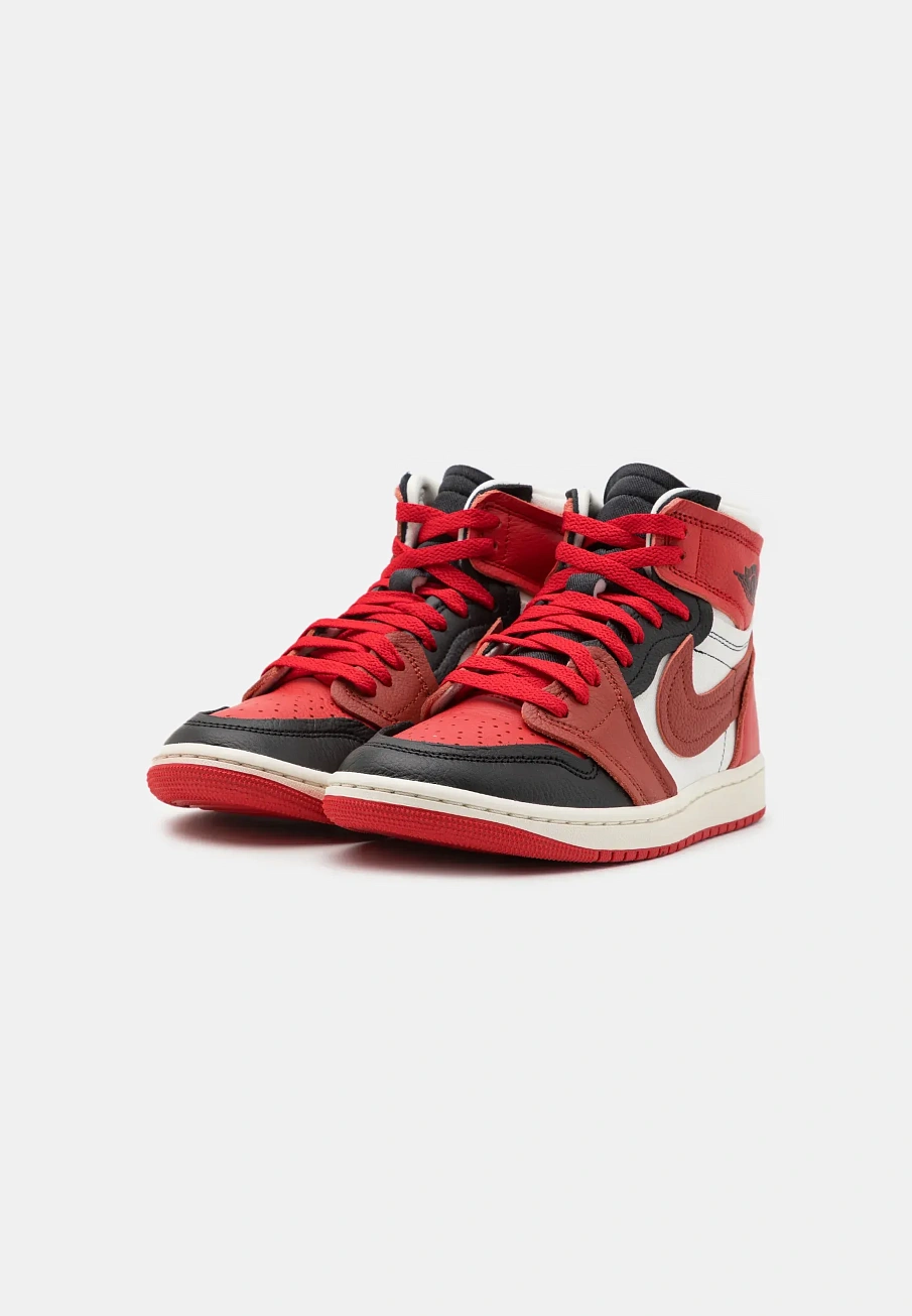 Фото № 4 с приближением к товару «‎AIR JORDAN 1 HIGH METHOD OF MAKE»
