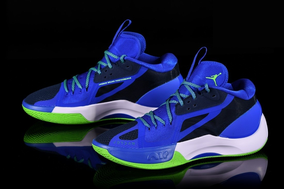 Фото № 2 с приближением к товару «‎Nike Air Jordan Zoom Separate Mavs Luka Doncic»