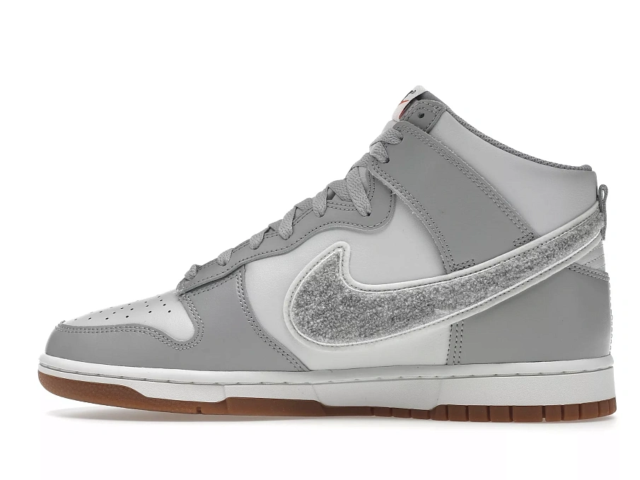 Фото № 4 с приближением к товару «‎Nike Dunk High University Chenille Swoosh Light Smoke Grey»