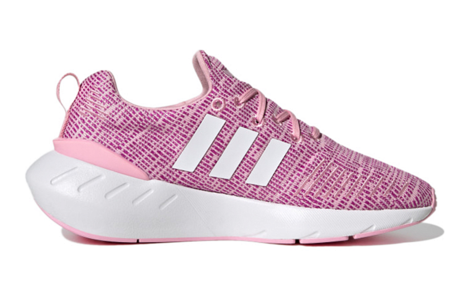 Фото № 2 с приближением к товару «‎adidas originals Swift Run 22 J Running Shoes»