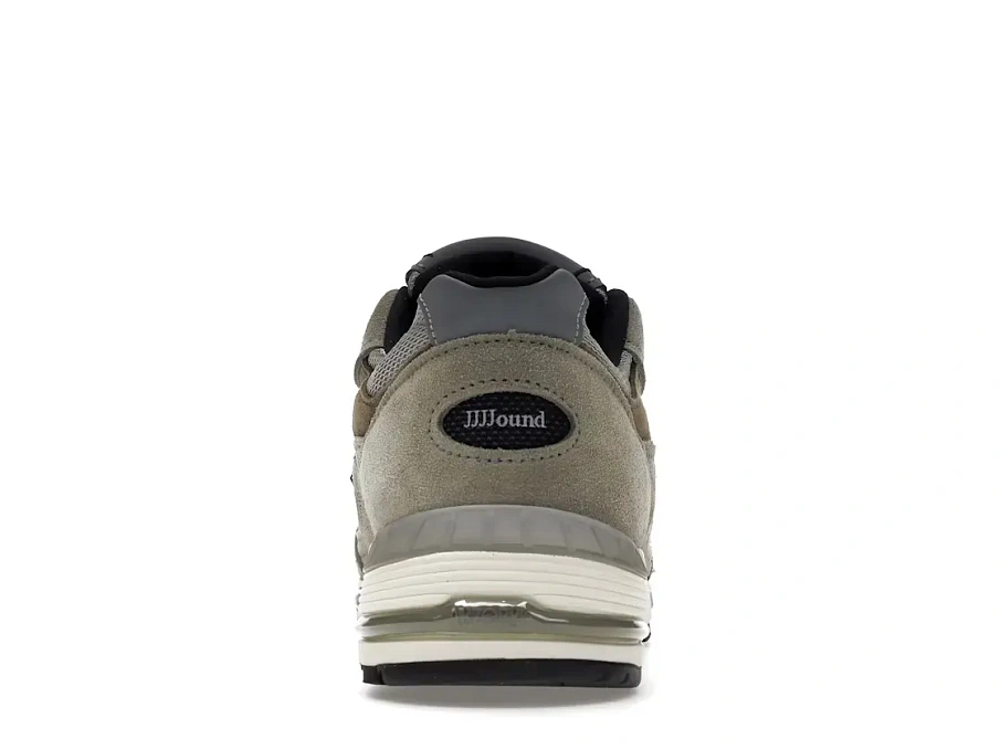 Фото № 4 с приближением к товару «‎New Balance 991»
