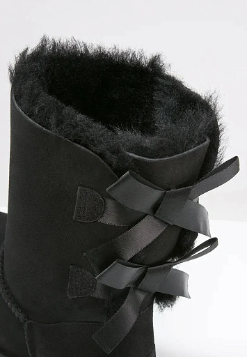 BAILEY BOW - 3
