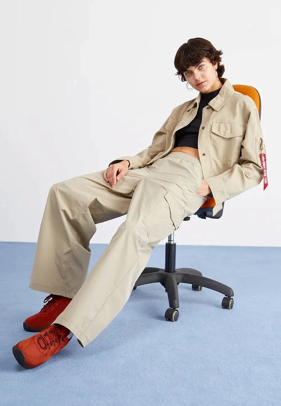 Фото № 3 с приближением к товару «‎AIR FORCE 1 WILD»