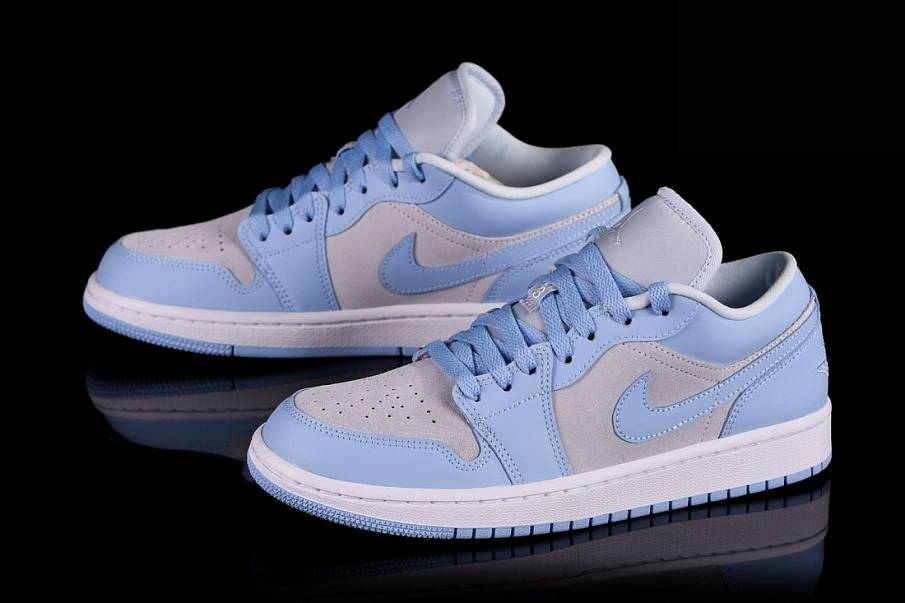 Фото № 3 с приближением к товару «‎Nike Air Jordan 1 Retro Se Wmns University »