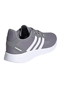 Фото № 3 с приближением к товару «‎Adidas »