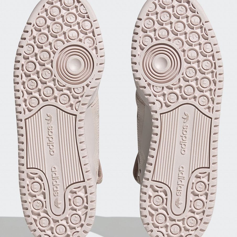 Фото № 5 с приближением к товару «‎Adidas Forum »