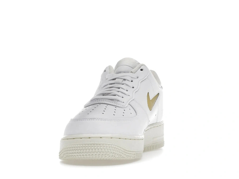 Фото № 3 с приближением к товару «‎Nike Air Force 1 Low 07 Jewel Pale Vanilla»