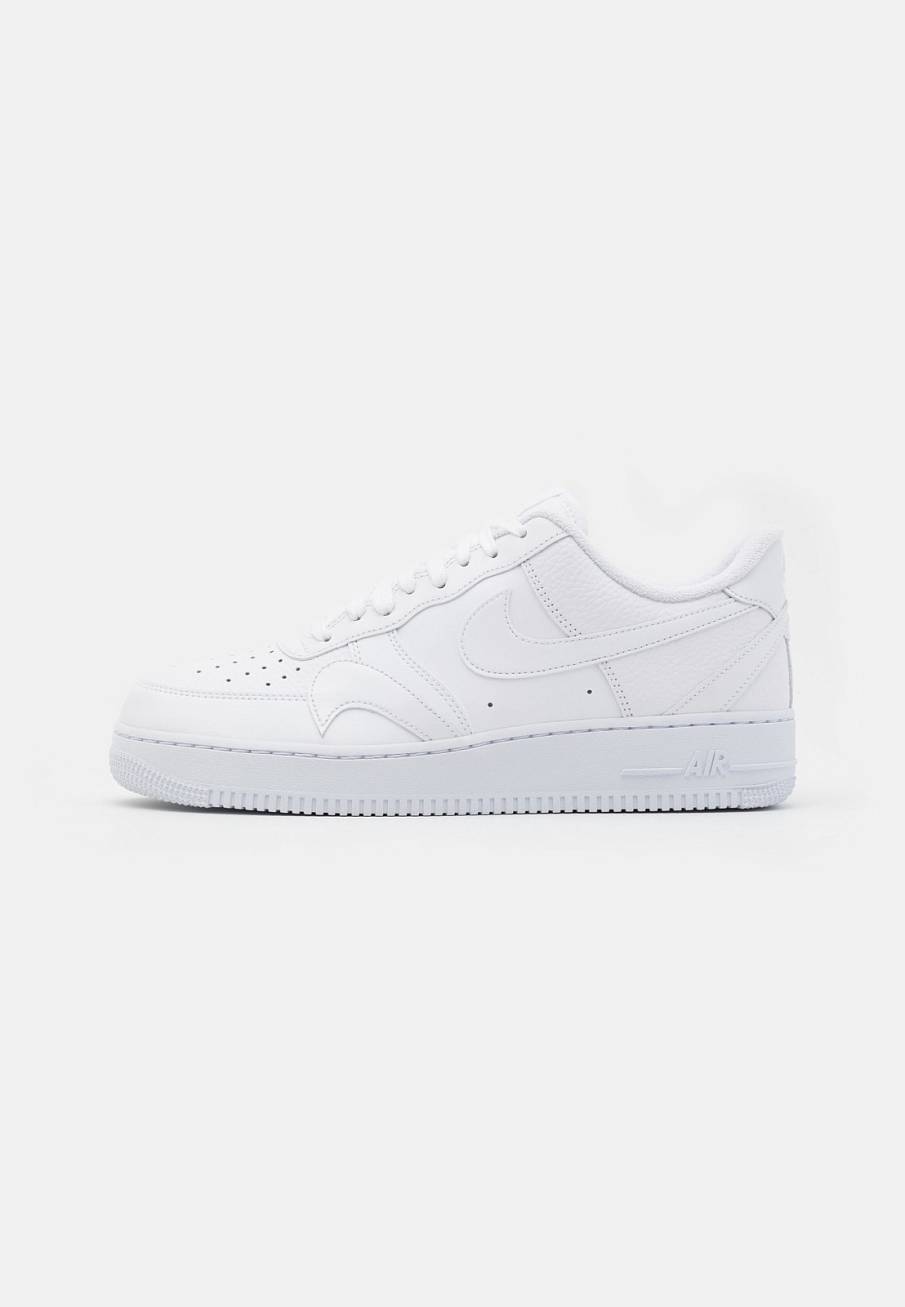 Фото № 1 с приближением к товару «‎Nike Air Force 1 ’07 »
