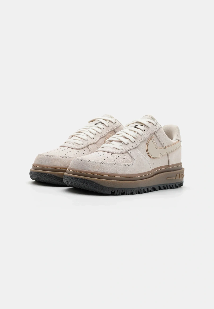 Фото № 2 с приближением к товару «‎AIR FORCE 1 LUXE UNISEX»