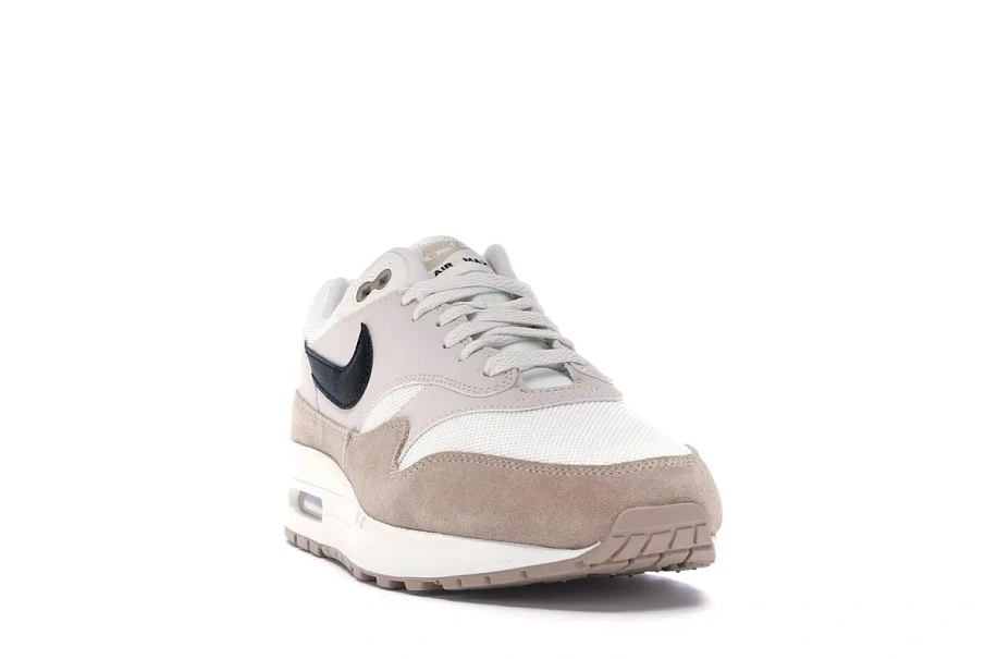 Фото № 4 с приближением к товару «‎Nike Air Max 1 Sand Black»