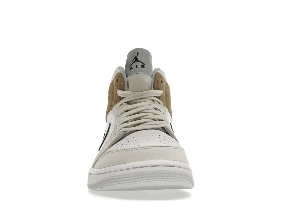 Фото № 2 с приближением к товару «‎Jordan 1 Mid Tan Suede»