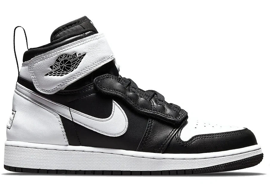 Фото № 1 с приближением к товару «‎Jordan 1 High FlyEase Black White »