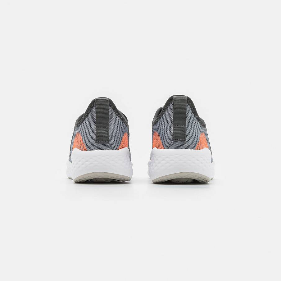Фото № 3 с приближением к товару «‎Adidas 2.0 »