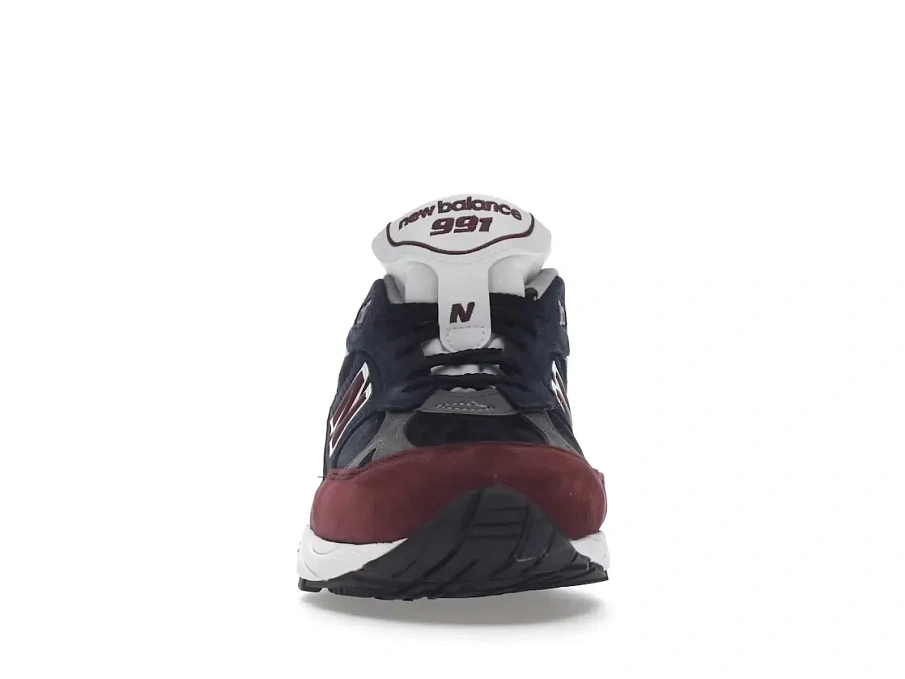 Фото № 2 с приближением к товару «‎New Balance 991»