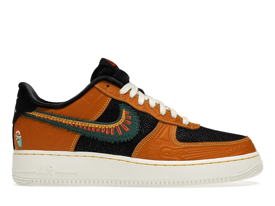 Фото № 1 с приближением к товару «‎Nike Air Force 1 Low Siempre Familia»