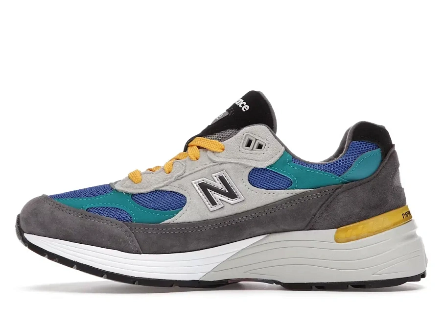 Фото № 3 с приближением к товару «‎New Balance 992»