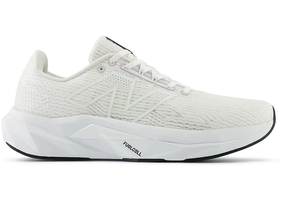 Фото № 1 с приближением к товару «‎New Balance FuelCell Propel v5»