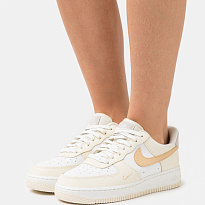 Фото № 1 с приближением к товару «‎Nike Air Force 1 07 »