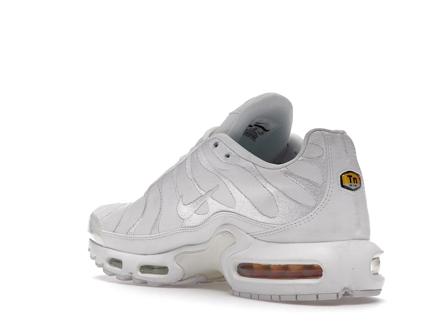 Фото № 4 с приближением к товару «‎Nike Air Max Plus Triple White»