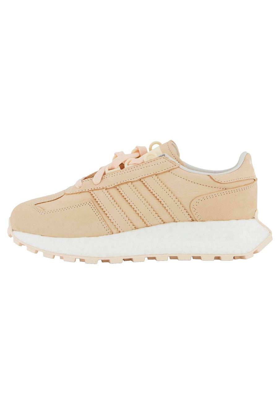 Фото № 1 с приближением к товару «‎Adidas Retropy »