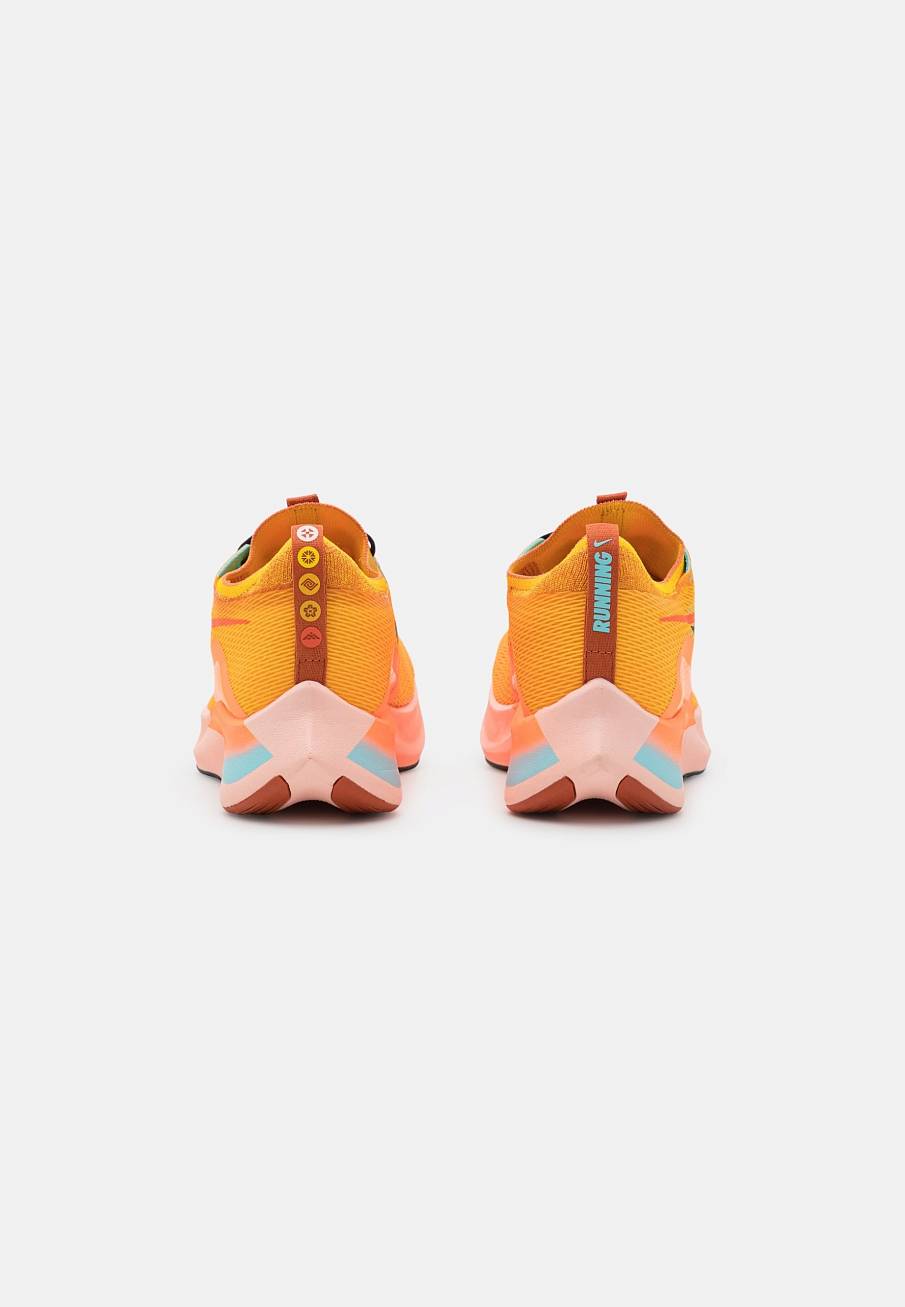 Фото № 3 с приближением к товару «‎Nike Zoom Fly 4 Hkne»