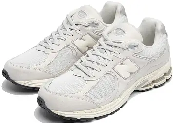 New Balance 2002R