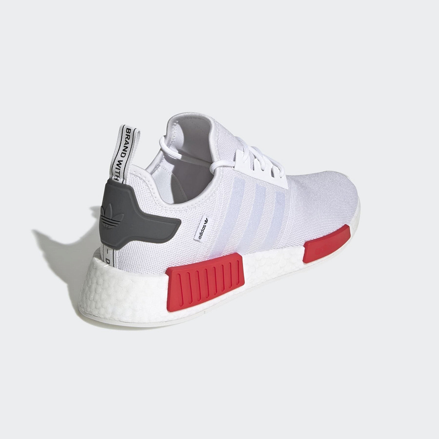 Фото № 4 с приближением к товару «‎Adidas Nmd R1 »