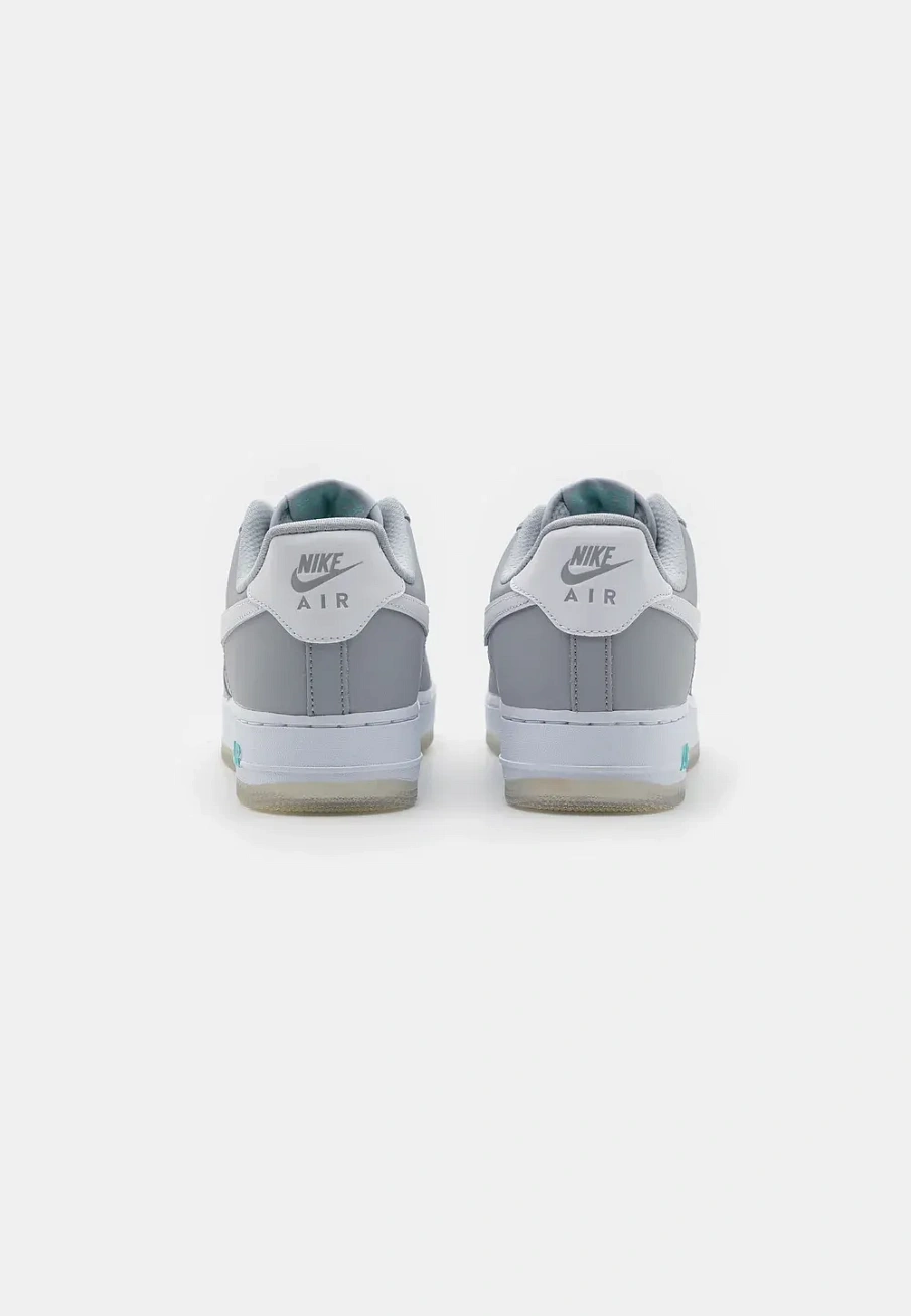 Фото № 3 с приближением к товару «‎AIR FORCE 1 07 UNISEX»