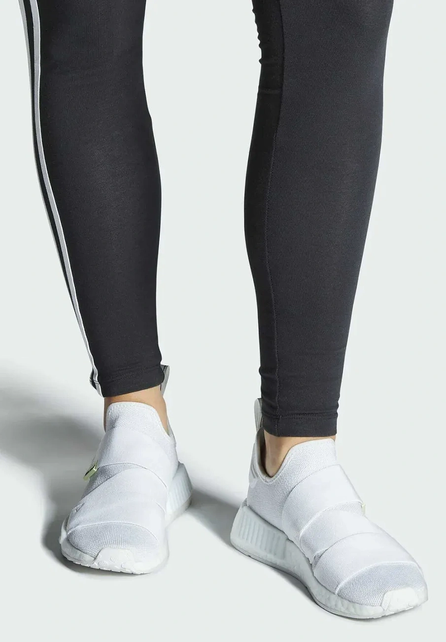 Фото № 1 с приближением к товару «‎NMD_R1»